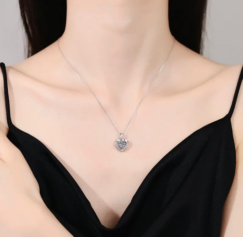 Daisy Philip Moissanite Necklace Heart, 1 Carat Moissanite Diamond Necklace Gifts for Her